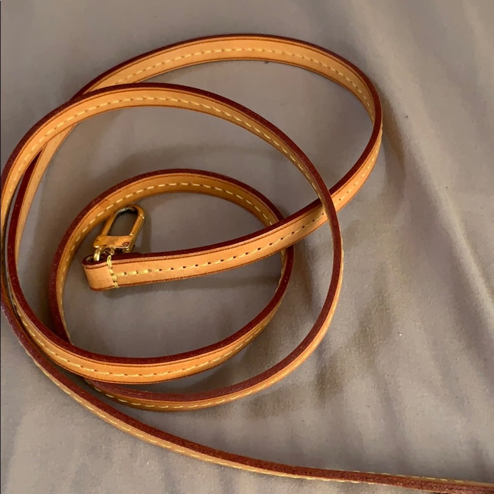 Authentic Favorite MM Monogram - Picture 8 of 13